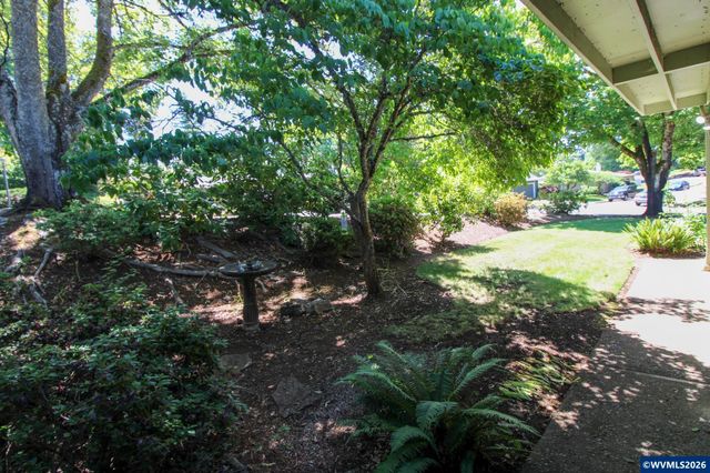 1183 Karen Wy NW, Salem, OR 97304