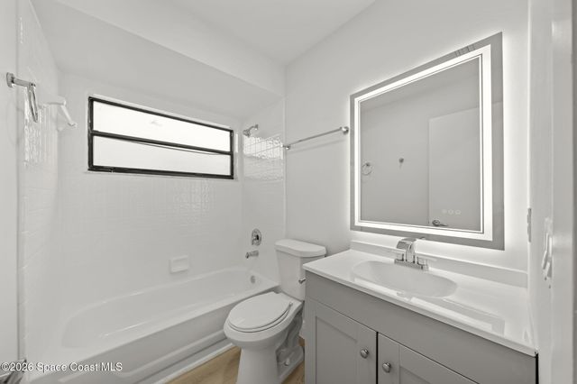 1756 Clover Circle W, Melbourne, FL 32935