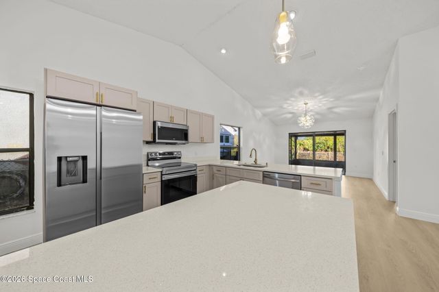 1756 Clover Circle W, Melbourne, FL 32935