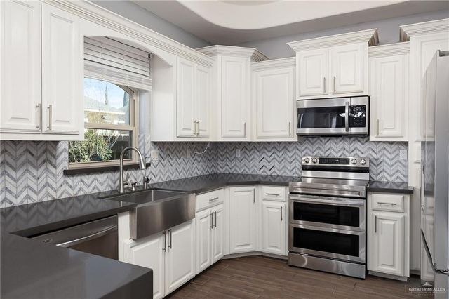 2427 E 5th Street, Mission, TX 78572