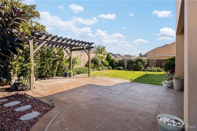 2427 E 5th Street, Mission, TX 78572