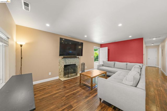 724 Lockwood Dr., Vallejo, CA 94591