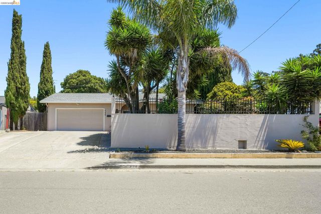 724 Lockwood Dr., Vallejo, CA 94591