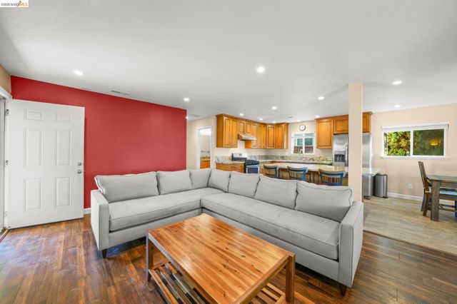 724 Lockwood Dr., Vallejo, CA 94591