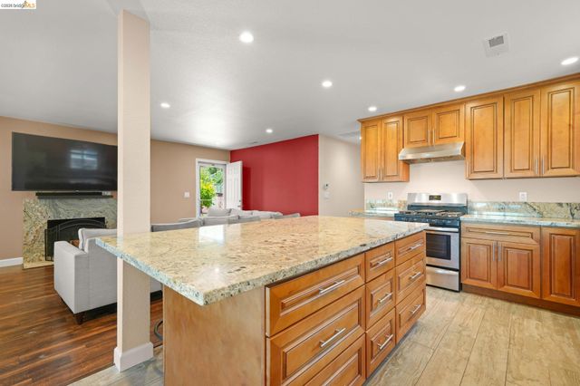 724 Lockwood Dr., Vallejo, CA 94591