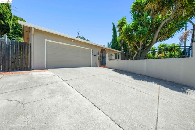 724 Lockwood Dr., Vallejo, CA 94591