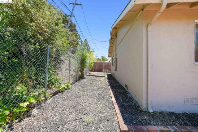 724 Lockwood Dr., Vallejo, CA 94591