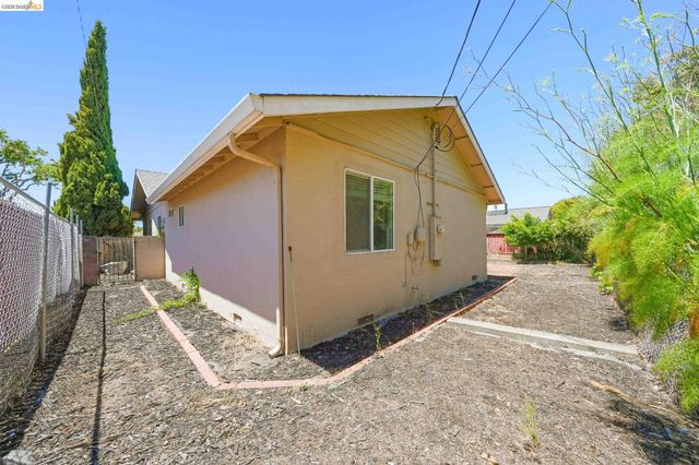 724 Lockwood Dr., Vallejo, CA 94591