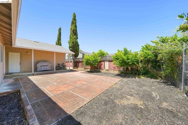724 Lockwood Dr., Vallejo, CA 94591