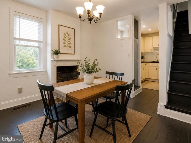 326 E LINDEN ST, Kennett Square, PA 19348