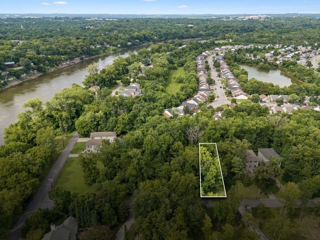 2121 Wooddale Ln, Nashville, TN 37214