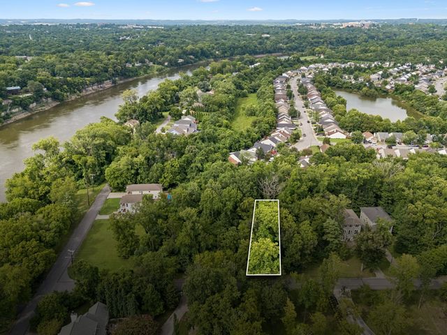 2121 Wooddale Ln, Nashville, TN 37214