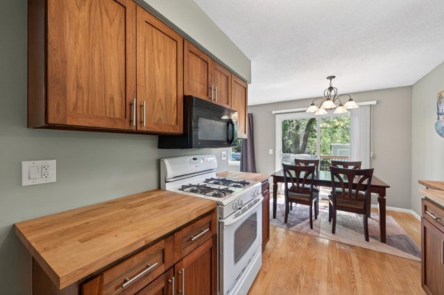 1030 Whitney Drive, Apple Valley, MN 55124
