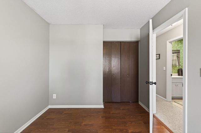 1030 Whitney Drive, Apple Valley, MN 55124