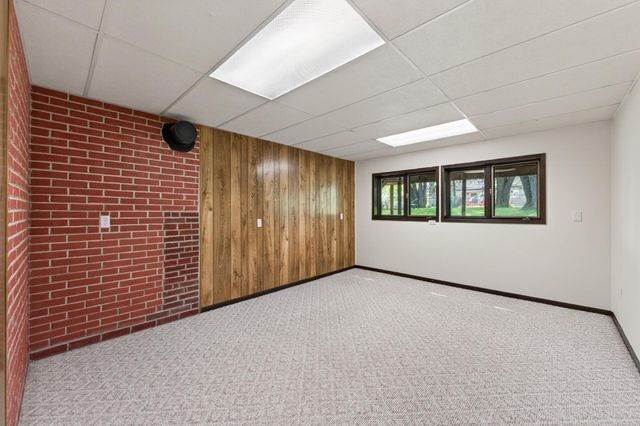 1030 Whitney Drive, Apple Valley, MN 55124