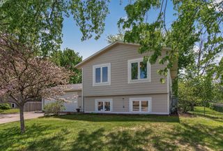 1030 Whitney Drive, Apple Valley, MN 55124