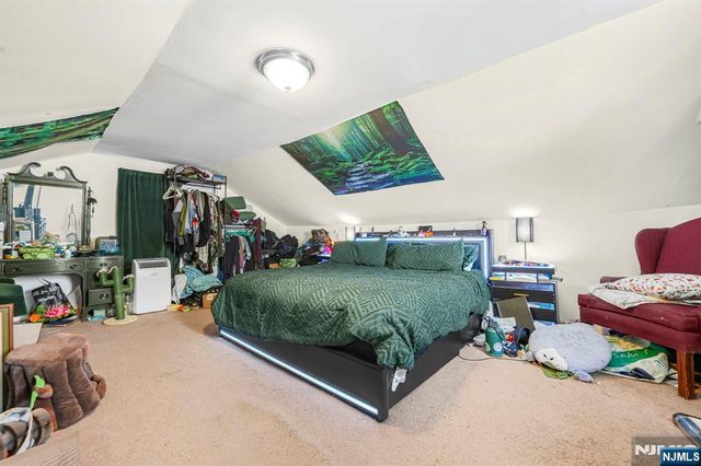 352 12th Street, Newark, NJ 07107