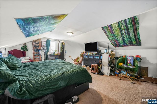 352 12th Street, Newark, NJ 07107