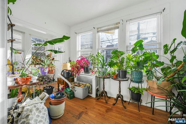 352 12th Street, Newark, NJ 07107