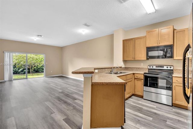 3530 NW 29th Court, Lauderdale Lakes, FL 33311