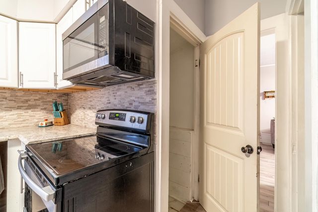 3124 Broadway, Fort Wayne, IN 46807