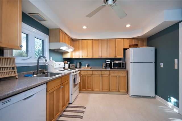 534 Aquidneck Avenue A, Middletown, RI 02842