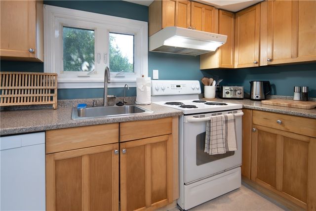 534 Aquidneck Avenue A, Middletown, RI 02842