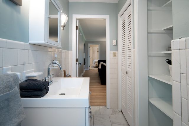 534 Aquidneck Avenue A, Middletown, RI 02842