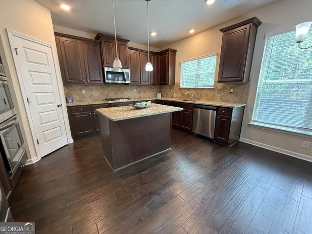 619 Oakville Trail, Hampton, GA 30228