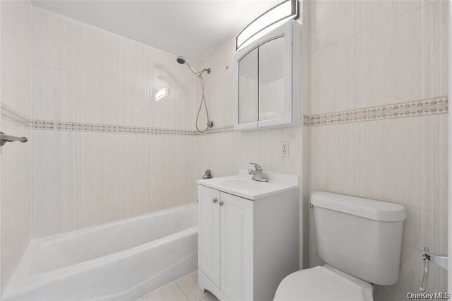 139-30 34th Avenue 3B, Flushing, NY 11355