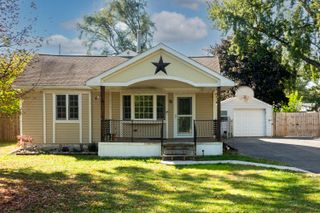 85 Doremus Avenue, Waterford Twp, MI 48328