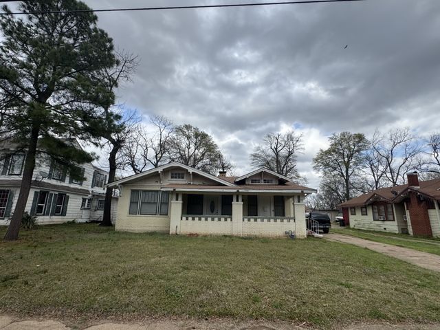 646 Fitzhugh, Paris, TX 75460