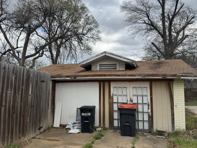 646 Fitzhugh, Paris, TX 75460