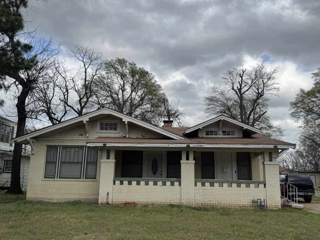 646 Fitzhugh, Paris, TX 75460