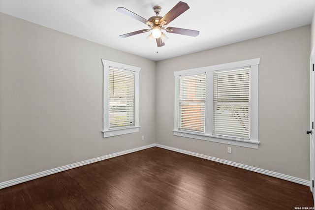 624 W AGARITA AVE, San Antonio, TX 78212