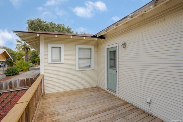 624 W AGARITA AVE, San Antonio, TX 78212
