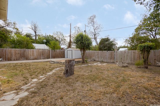 624 W AGARITA AVE, San Antonio, TX 78212