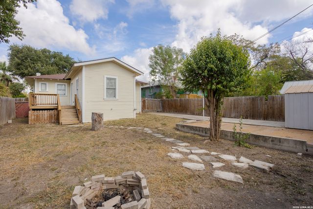 624 W AGARITA AVE, San Antonio, TX 78212