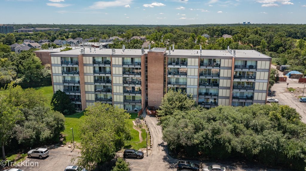 6010 Oakwood Drive 6H, Lisle, IL 60532