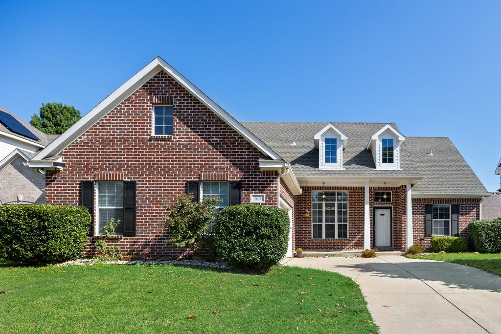 517 Mattie Lane, Lake Dallas, TX 75065