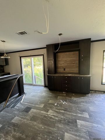 37985 Falcon Wood Dr, Denham Springs, LA 70706