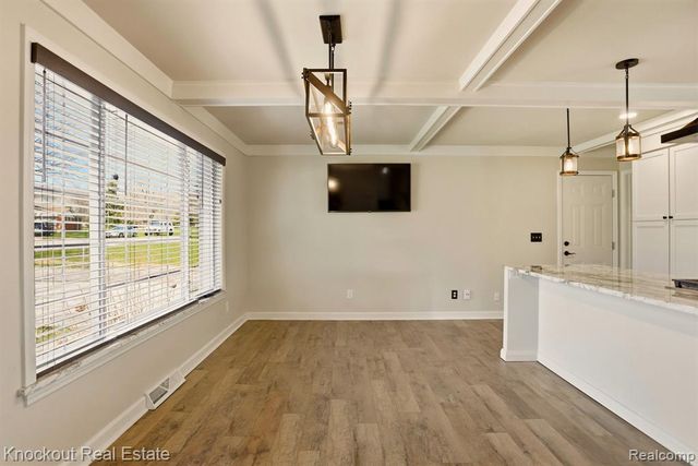 5936 Wellington Drive, Clarkston, MI 48346