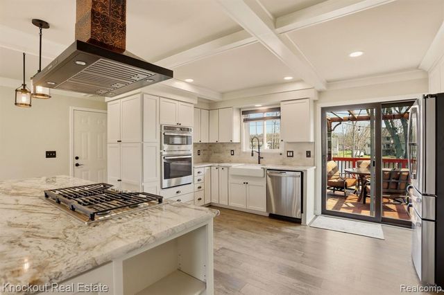 5936 Wellington Drive, Clarkston, MI 48346