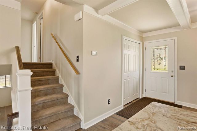 5936 Wellington Drive, Clarkston, MI 48346