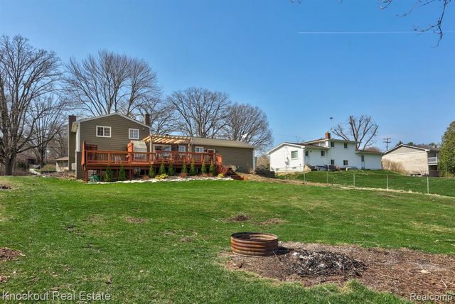 5936 Wellington Drive, Clarkston, MI 48346