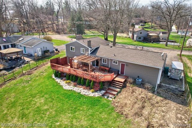 5936 Wellington Drive, Clarkston, MI 48346