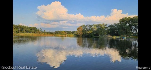 5936 Wellington Drive, Clarkston, MI 48346