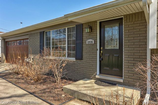 5936 Wellington Drive, Clarkston, MI 48346