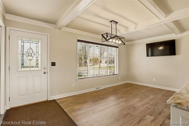 5936 Wellington Drive, Clarkston, MI 48346