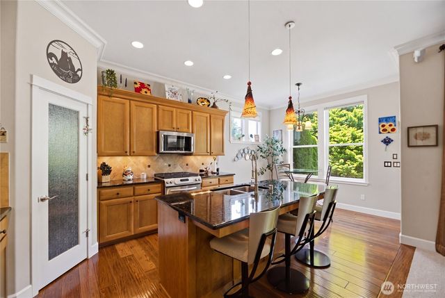 726 S 38th Court, Renton, WA 98055